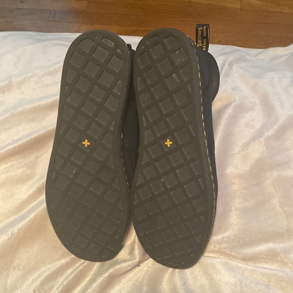 Dr Martens flat sole boot - Picture 5 of 5